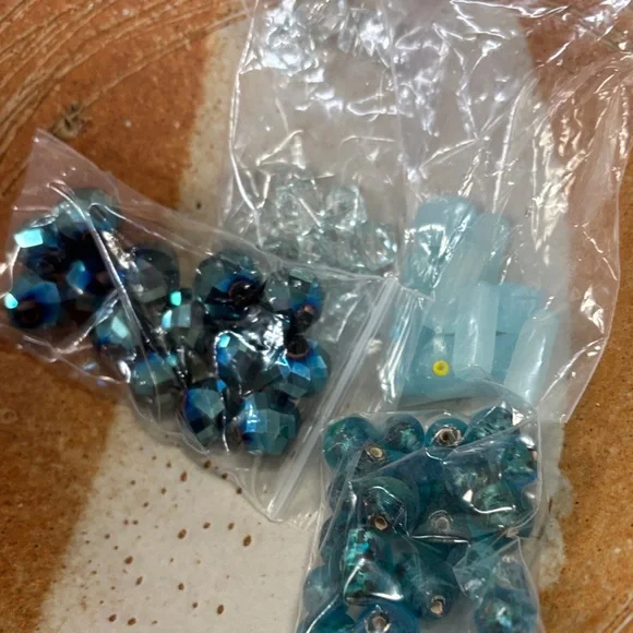 Assorted Blue and Turquoise Beads - Picture 9 of 11